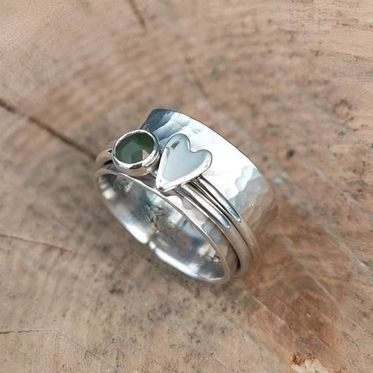 Maely – Anillo Corazón Plateado Estilo Retro