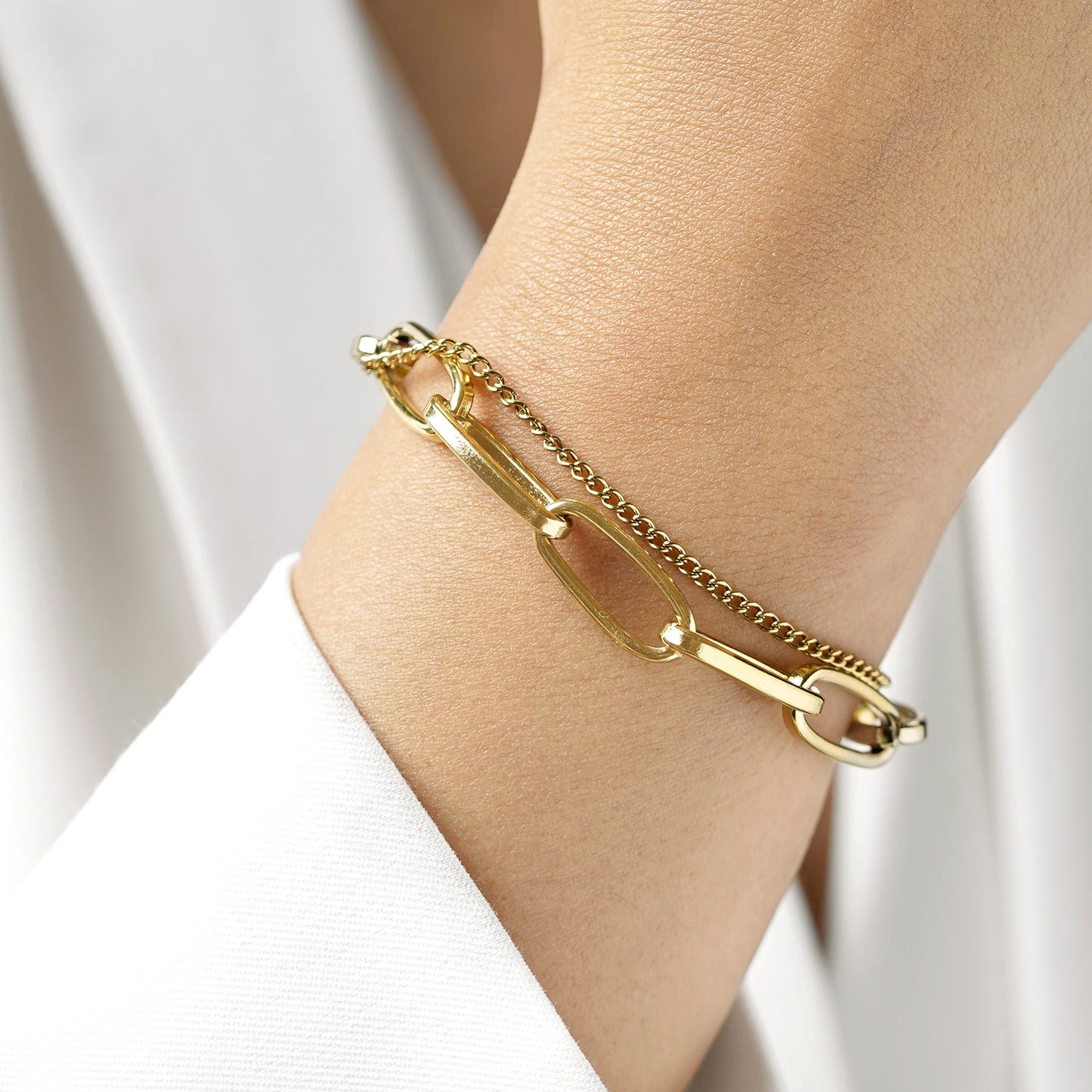 Carla – Pulsera de Eslabones Chapada Elegante