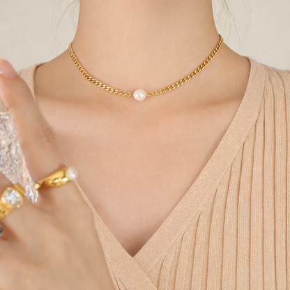 Aiza – Collar Choker de Perlas Delicadas