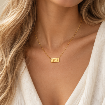 Collar de Damas con Colgante 11:11 y Motivo Numérico Rectangular
