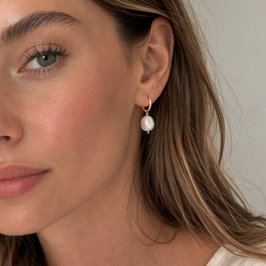 Akira – Pendientes Perla Barroca Irregular Elegantes