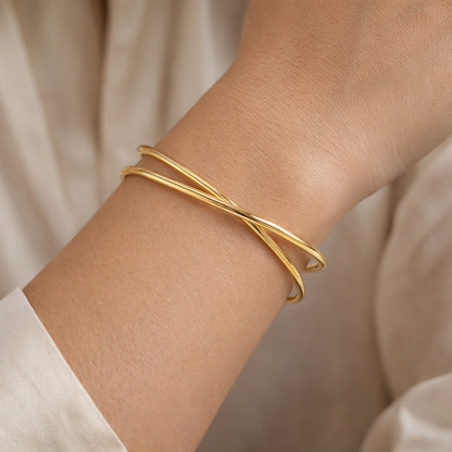 Elena – Pulsera Cruz Minimalista