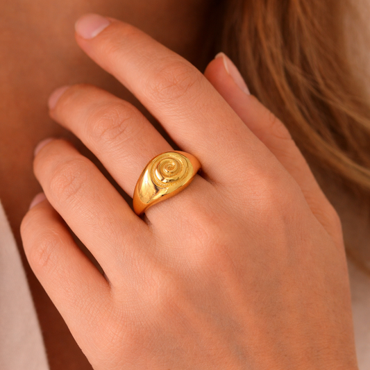 Rowena – Anillo Acero Diseño Ondulado Audaz