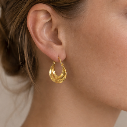 Klarissa – Pendientes Aro Curvo Elegante