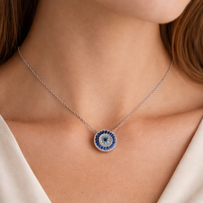 Daphne – Collar Ojo Protector Plateado Elegante