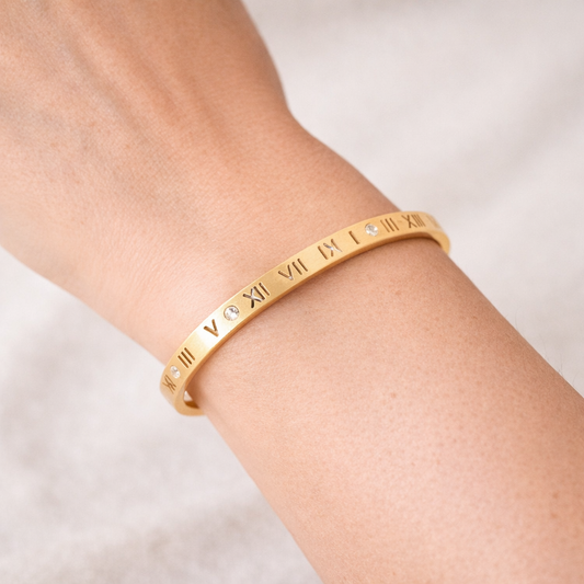 Frankie – Pulsera Bangle con Números Romanos