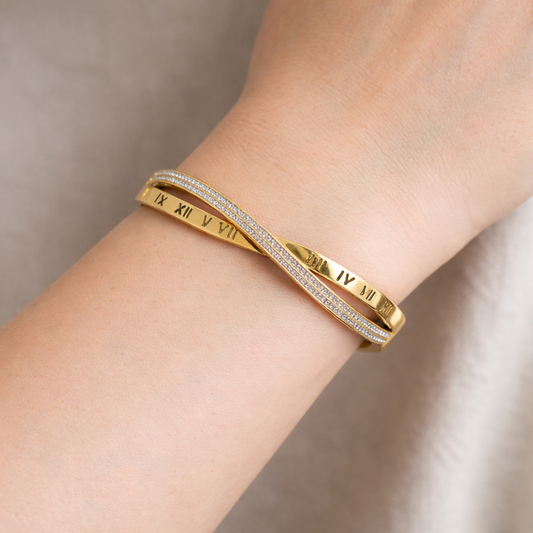 Carol – Pulsera Bangle Cruzada