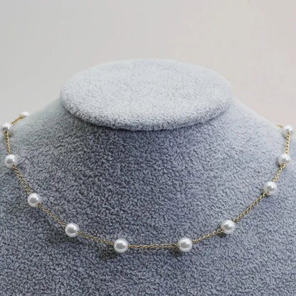 Vivienne – Collar dorado con perlas