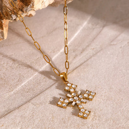 Divina – Collar Cruz Elegante