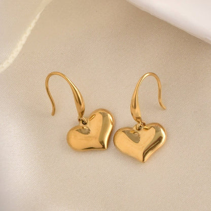 Amora – Pendientes Corazón 3D Elegantes