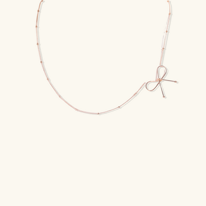 Fendi – Collar Nudo Fino y Delicado