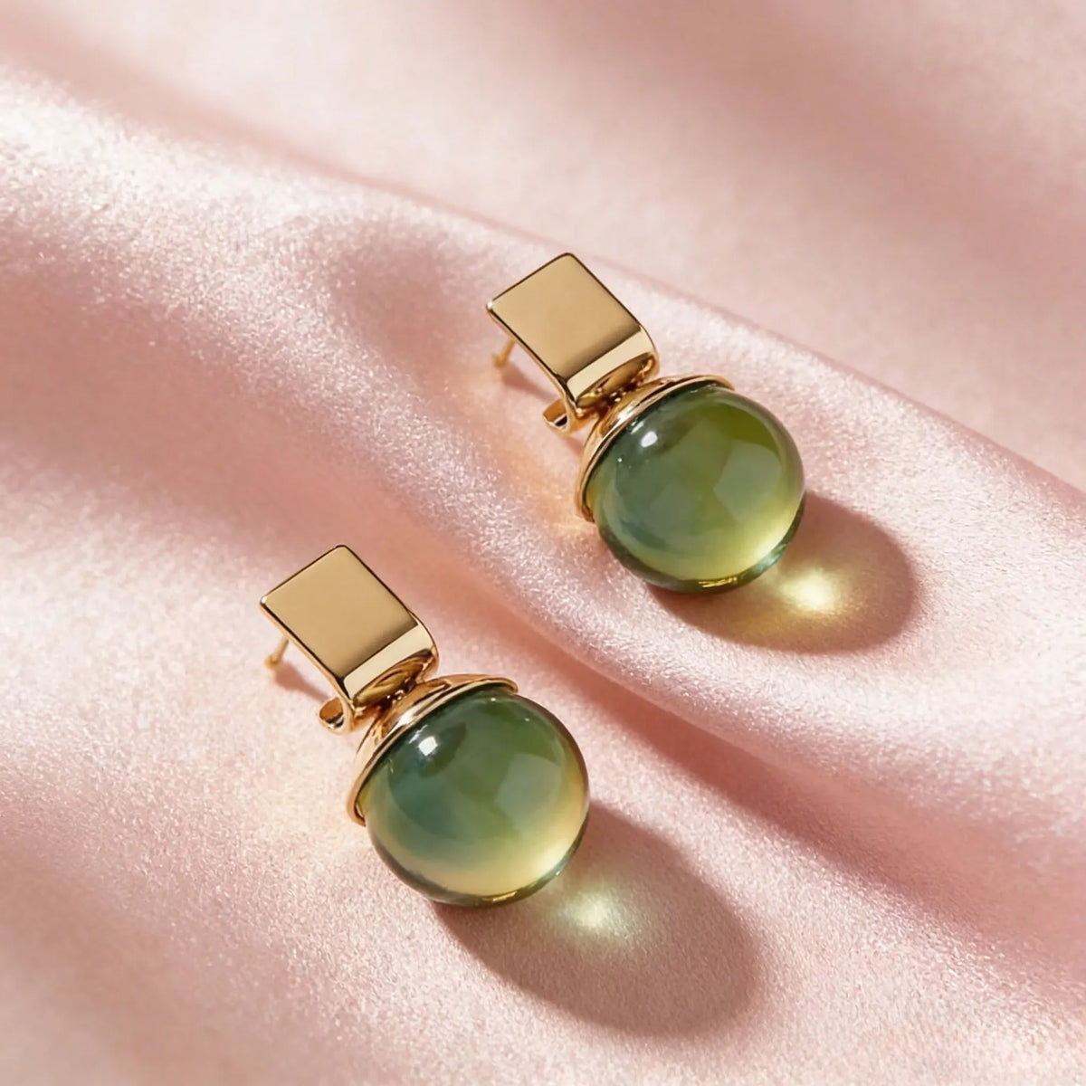 Pendientes de Mujer con Gran Centro Redondo y Diseño Geométrico de Clavija