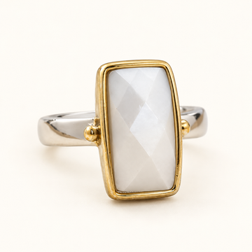Anillo Geométrico de Mujer con Moonstone y Diseño Boho