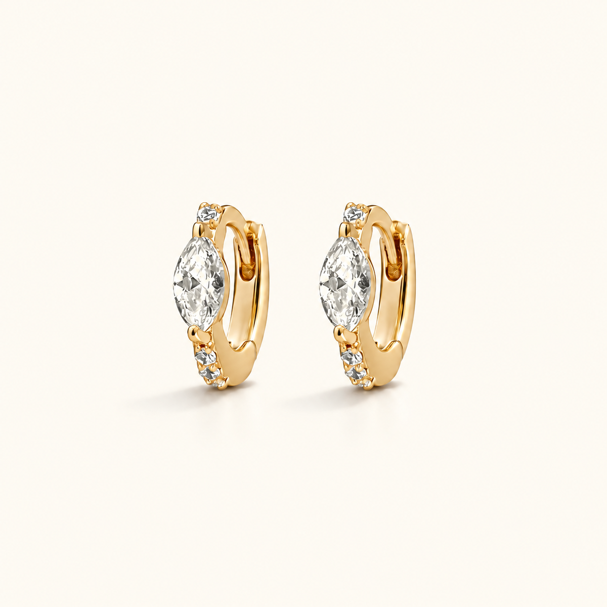 Aros Huggie de Mujer con Piedra Central Marquesa y Engaste Pave