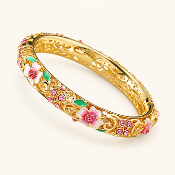 Brazalete Abierto de Flores para Mujer con Detalles de Esmalte y Acentos de Piedra