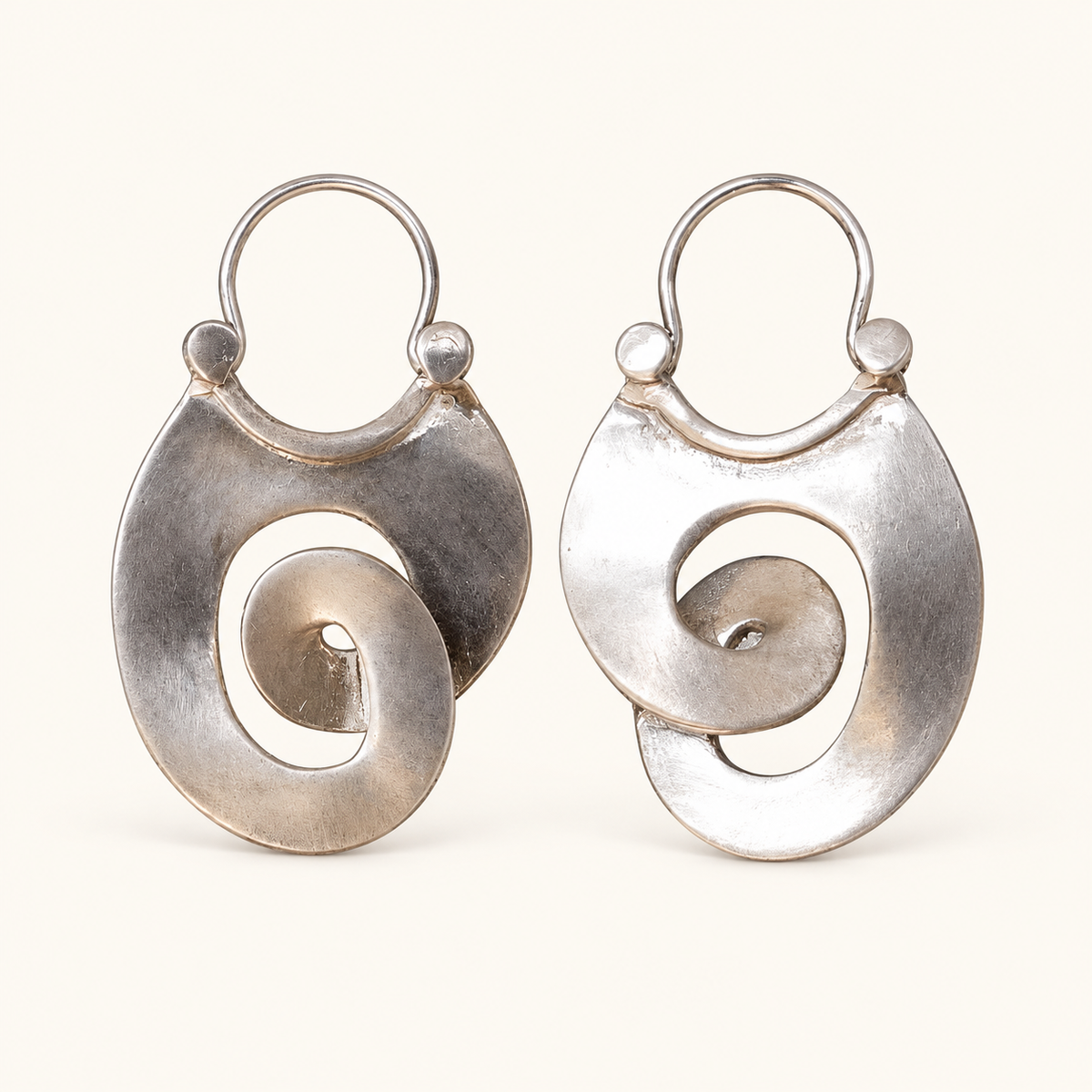 Pendientes Espirales de Mujer en Diseño Vintage