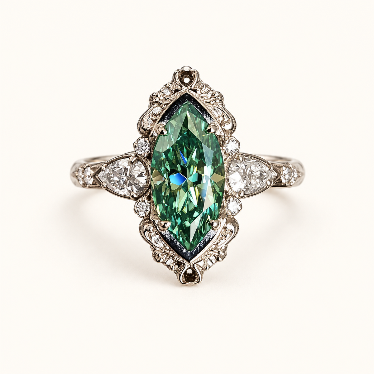 Anillo Statement para Mujeres con Piedra Central Marquesa y Marco Floral