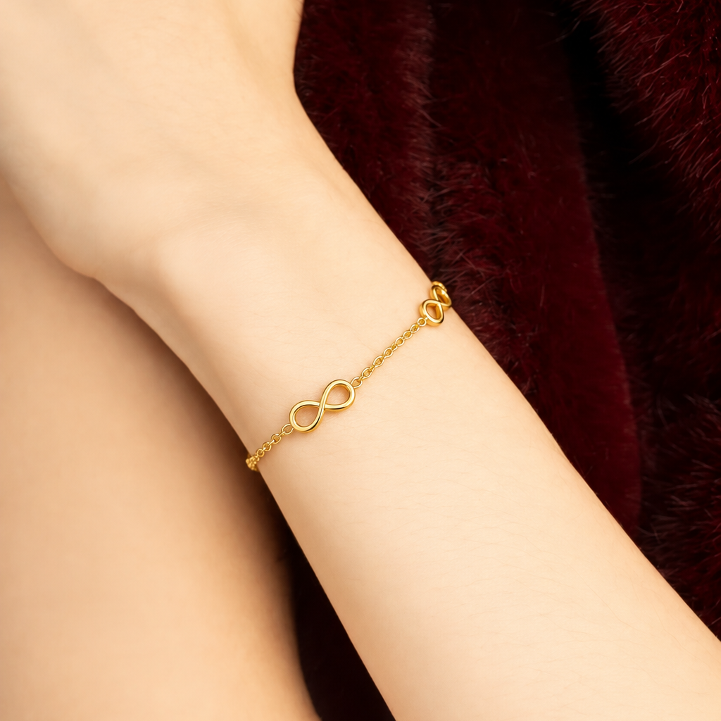 Pulsera Infinito para Damas con Tres Símbolos y Fina Estructura de Cadena