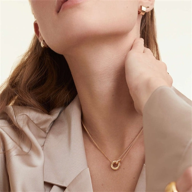 Airi – Collar Anillos Entrelazados