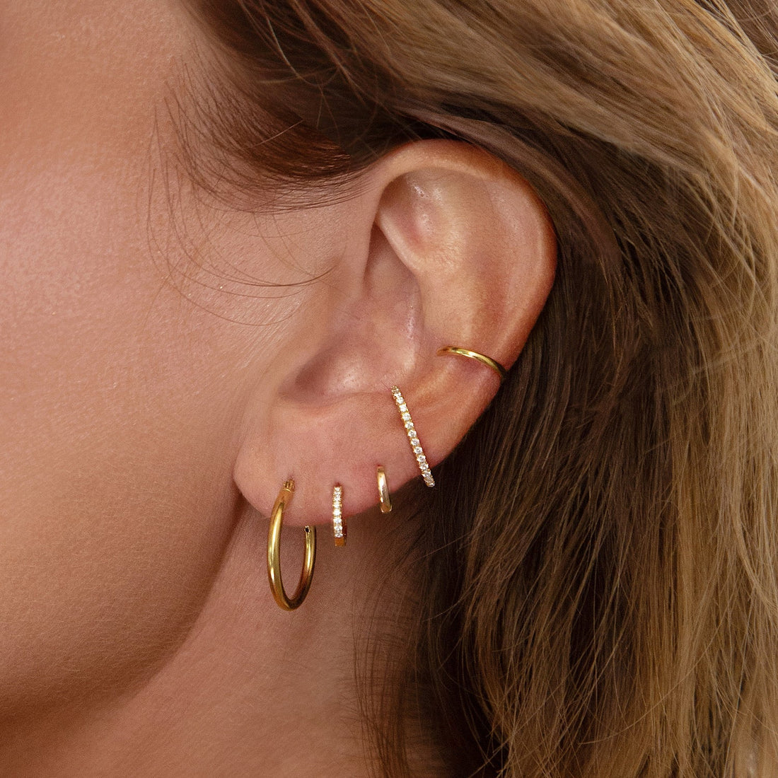 Aros Huggie Delgados con Pavé Brillante