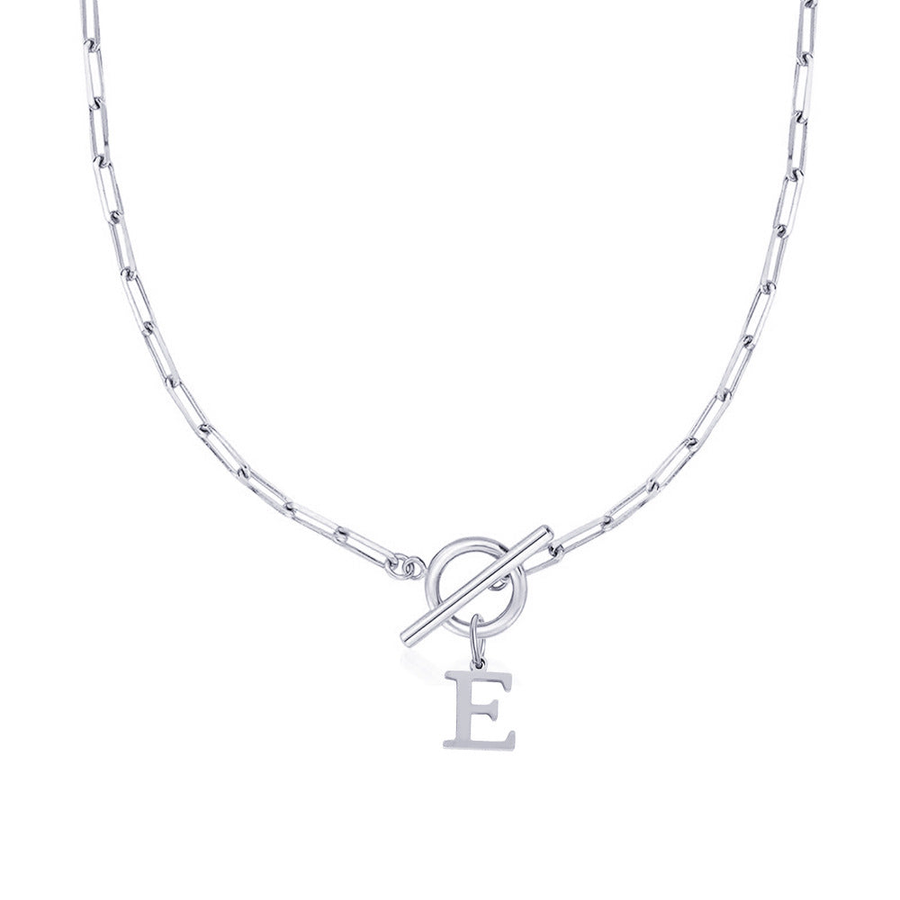 Amara – Collar Inicial en Eslabones de Papel