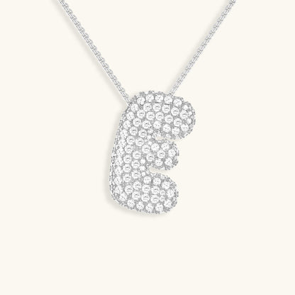 Collar de diamantes con inicial en burbuja