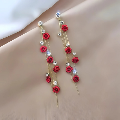Floréa – Pendientes de Flores con Caída Dorada