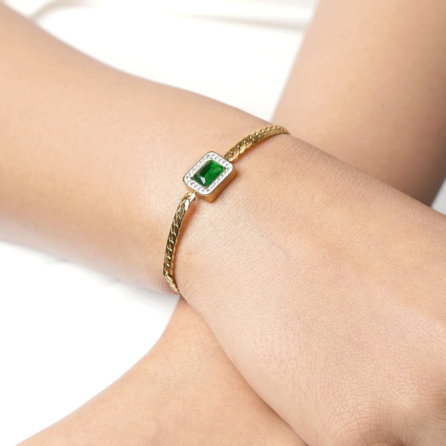 Esmeralda – Pulsera Zirconia Verde Elegante