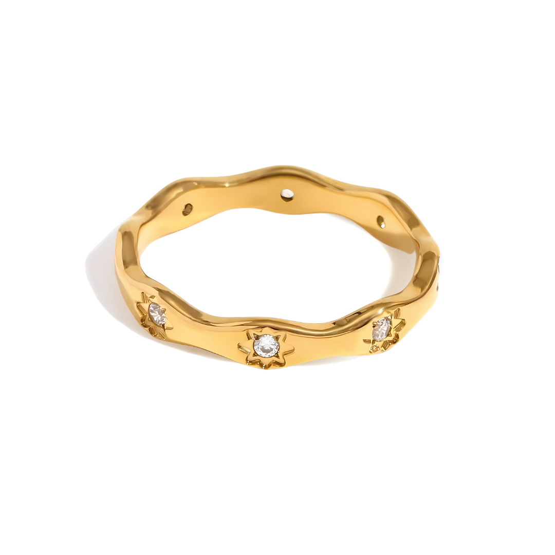 Auriel – Anillo Estrella de Ocho Puntas Ondulado Dorado