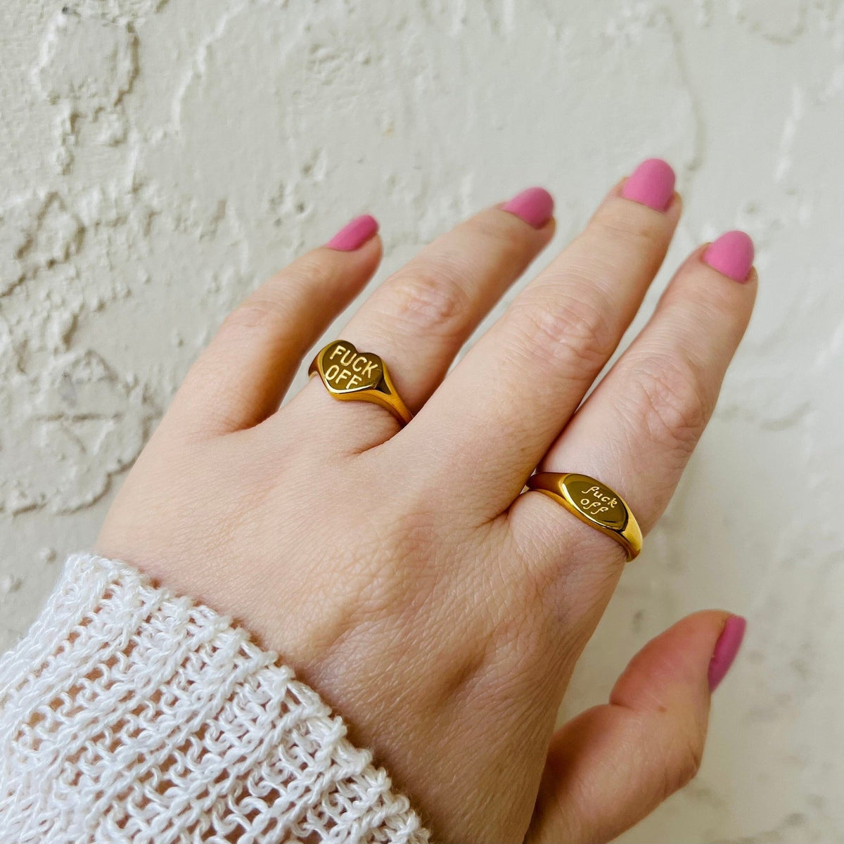Damas Anillo Sello Corazón con gravado "FUCK OFF"