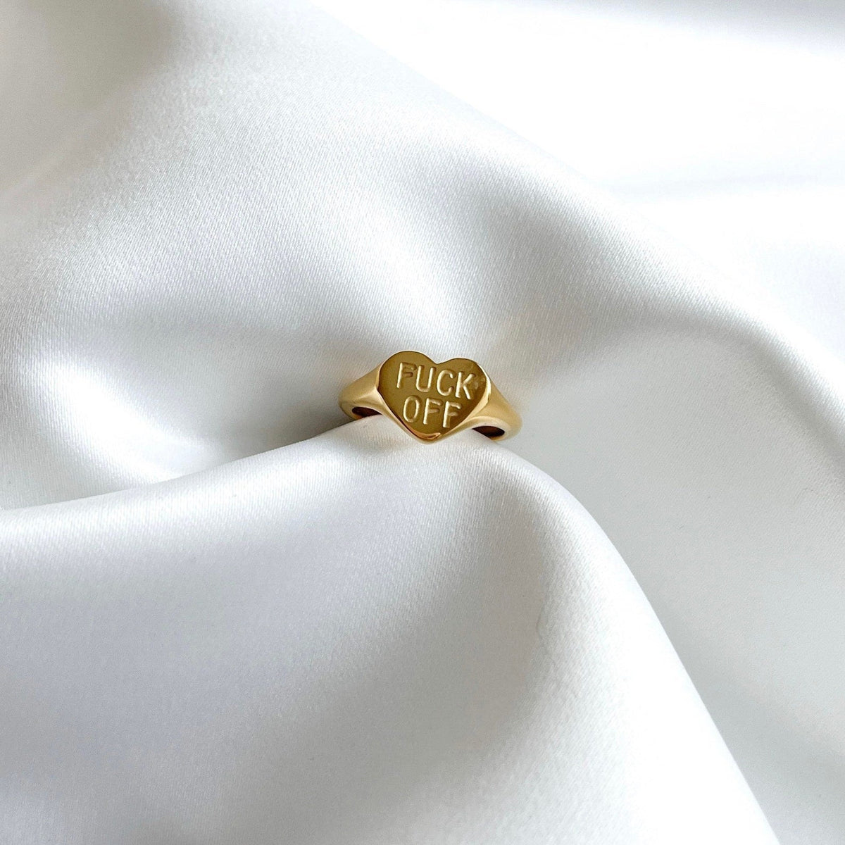 Damas Anillo Sello Corazón con gravado "FUCK OFF"