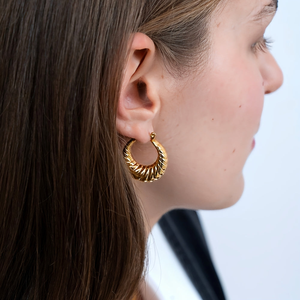 Zoe – Pendientes Aro Abultados Dorados