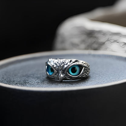 Niva – Anillo Búho Amuleto Ajustable en Plata y Ópalo