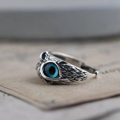 Lucky Owl – Anillo de Plata Hecho a Mano con Brillo de Ópalo