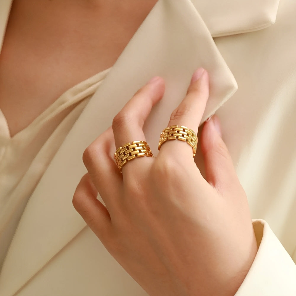 Aileen – Anillo Banda Dorada Elegante