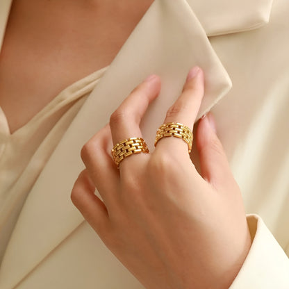 Aileen – Anillo Banda Dorada Elegante