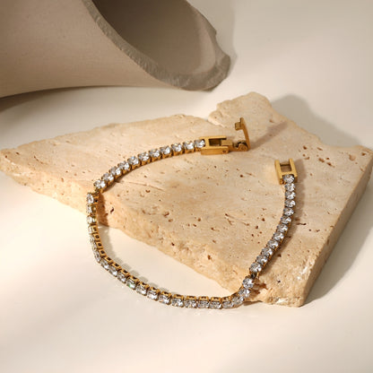 Lynn – Pulsera Tennis Dorada con Piedras Blancas