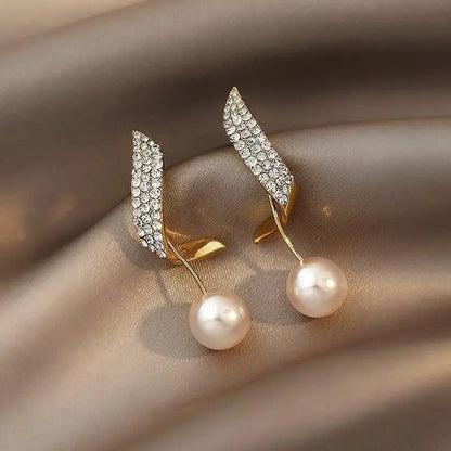 Lumine – Pendientes con Encanto de Perlas y Baño de Lujo