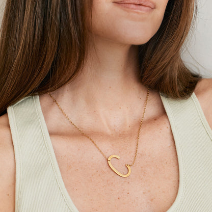 Inez – Collar Inicial Declarativo