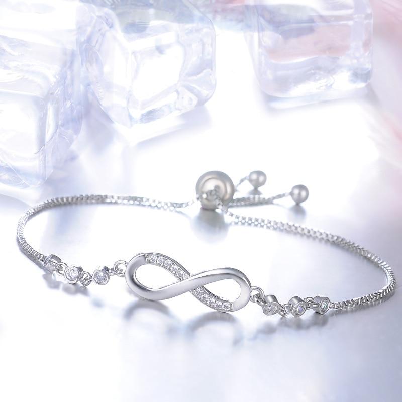 Inaya – Pulsera Ajustable de Infinito en Plata