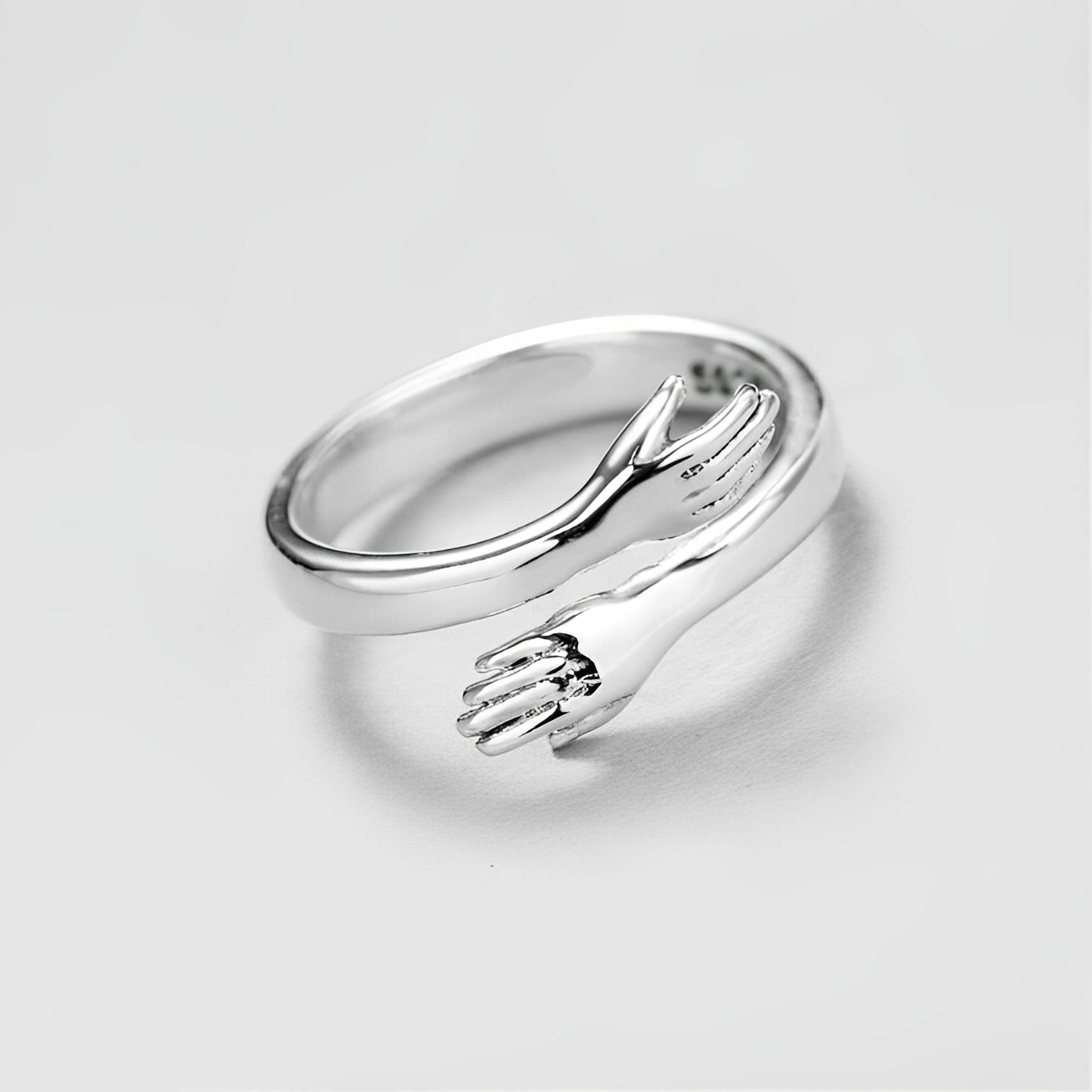 Noa – Anillo Abrazado Ajustable en Plata