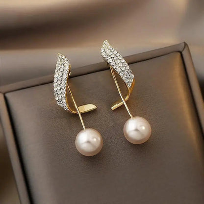 Lumine – Pendientes con Encanto de Perlas y Baño de Lujo