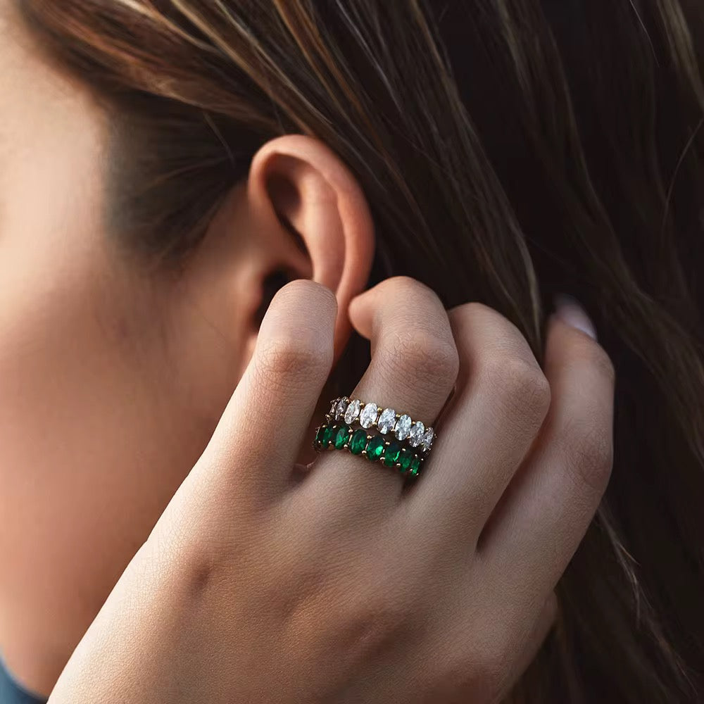Antoinette – Anillo Eternidad Ovalado