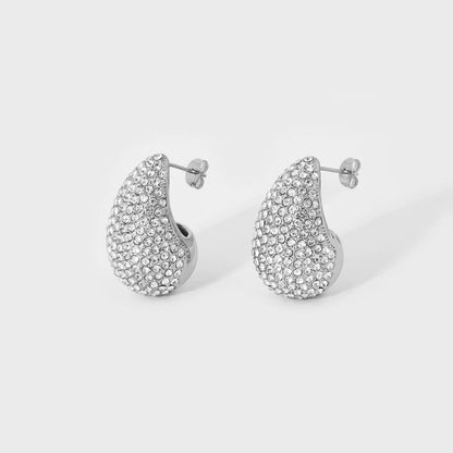 Lella – Pendientes Gota Pavé con Estilo Elegante y Chic