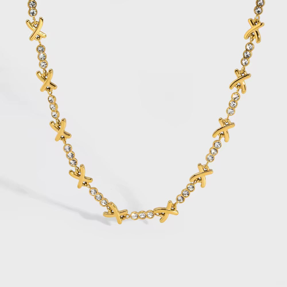 Xenox – Collar Amor con Estilo Elegante