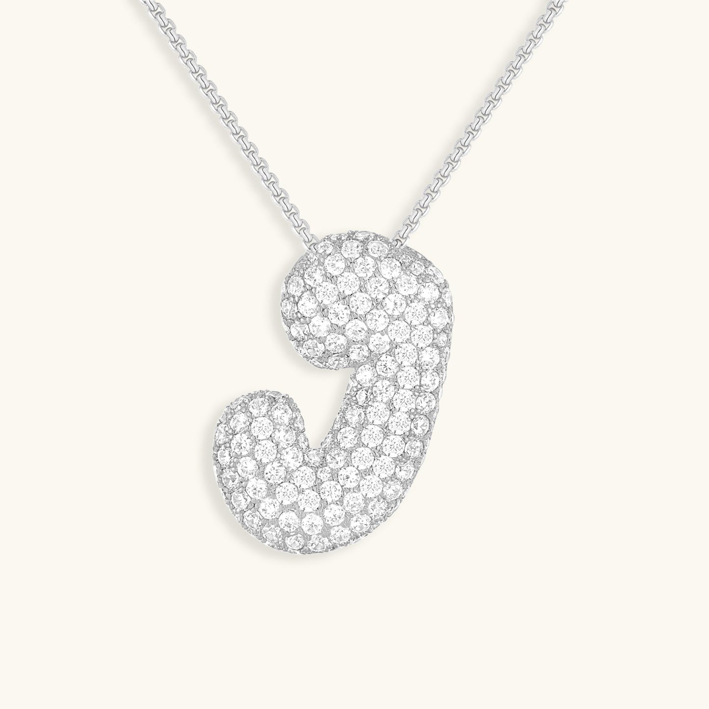Collar de diamantes con inicial en burbuja