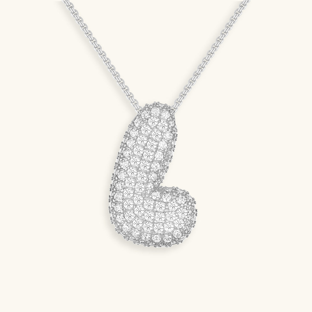 Collar de diamantes con inicial en burbuja
