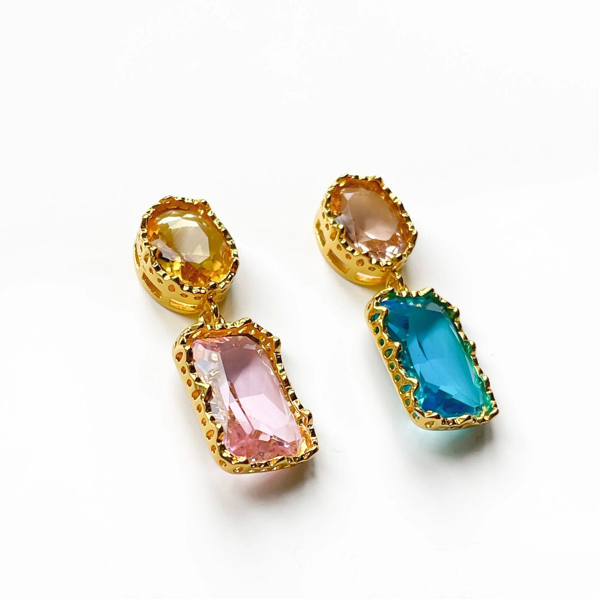 Pendientes colgantes Mismatch para damas con diseño de piedra acrílica ovalada y rectangular