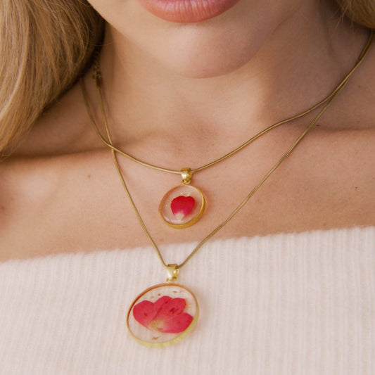 Elina – Collar de Flor de Nacimiento Presionada