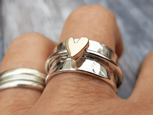 Shanie – Anillo de Plata con Corazón Dorado